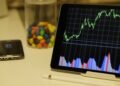 The Market Is Unpredictable Again. Retail Investors Are Looking for Smarter Ways to Keep Up.